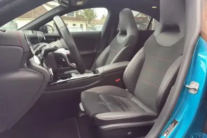 Photo 9 Mercedes CLA  Coupé 250 e 8G-DCT