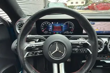 Photo 17 Mercedes CLA  Coupé 250 e 8G-DCT