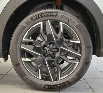 Photo 52 Peugeot 3008  Hybrid 145 e-DCS6