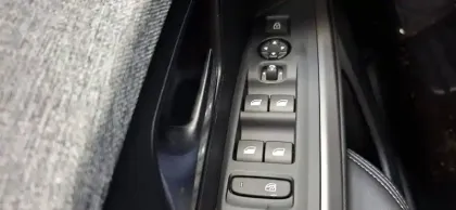 Photo 27 Peugeot 3008  Hybrid 145 e-DCS6