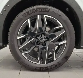 Photo 87 Peugeot 3008  Hybrid 145 e-DCS6
