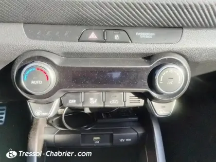 Photo 12 Kia Stonic  1.0 T-GDi 100 ch BVM6 GT Line