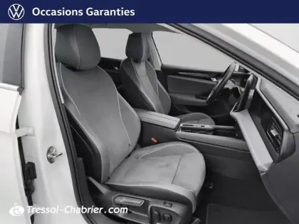 Photo 8 Volkswagen Passat  2.0 TDI EVO SCR 150 DSG7 Life Plus