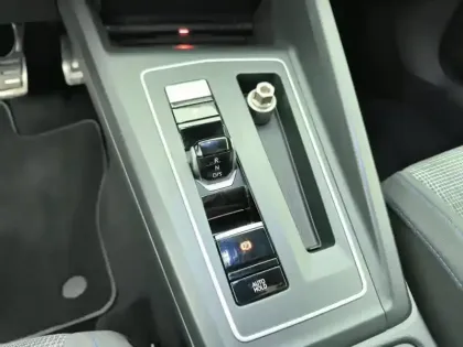 Photo 23 Volkswagen Golf  1.4 Hybrid Rechargeable OPF 245 DSG6 GTE