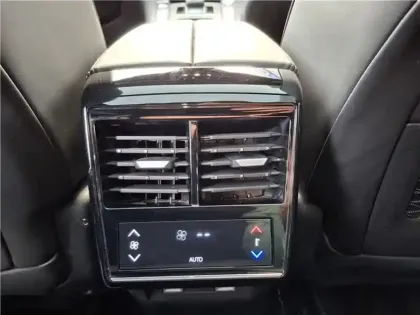 Photo 13 DS DS 7 HYBRIDE 300 E-TENSE EAT8 4X4