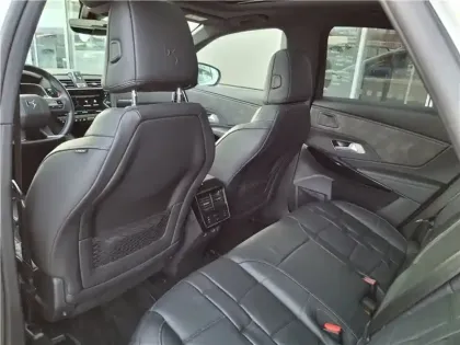 Photo 12 DS DS 7 HYBRIDE 300 E-TENSE EAT8 4X4