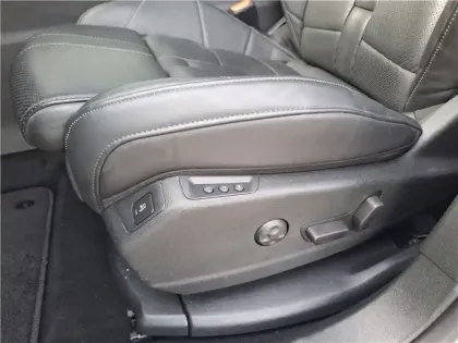 Photo 19 DS DS 7 HYBRIDE 300 E-TENSE EAT8 4X4