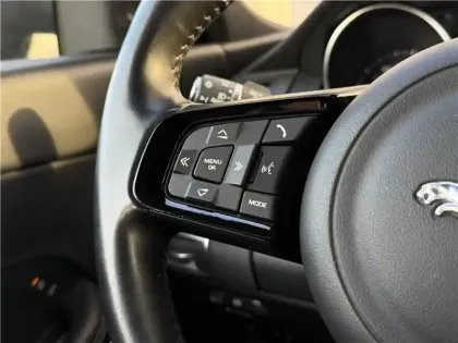 Photo 90 Jaguar E-Pace Gén. I Ph1 R-Dynamic 5