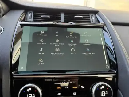 Photo 32 Jaguar E-Pace P300E CH PHEV AWD BVA