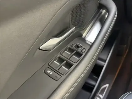 Photo 19 Jaguar E-Pace P300E CH PHEV AWD BVA