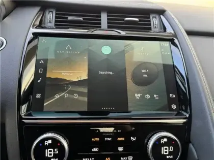 Photo 28 Jaguar E-Pace P300E CH PHEV AWD BVA