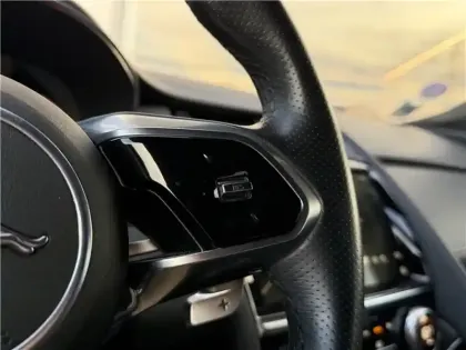 Photo 15 Jaguar E-Pace P300E CH PHEV AWD BVA