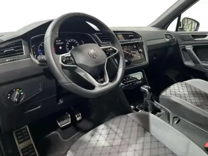 Photo 8 Volkswagen Tiguan 2.0 TDI 150ch DSG7 R-Line