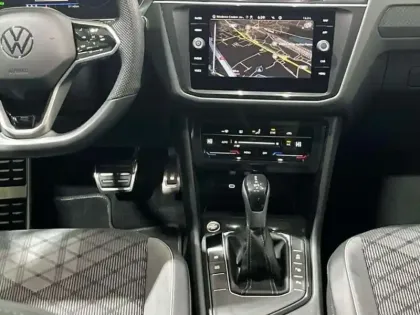 Photo 9 Volkswagen Tiguan 2.0 TDI 150ch DSG7 R-Line