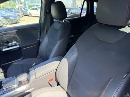 Photo 14 Mercedes GLA 200 d AMG Line