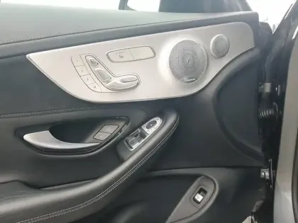 Photo 7 Mercedes Classe C Gén. IV (C205) Ph2 AMG 2