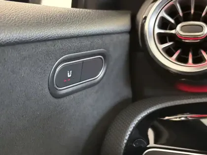 Photo 25 Mercedes Classe A Gén. IV (W177) Ph1 35 AMG 5