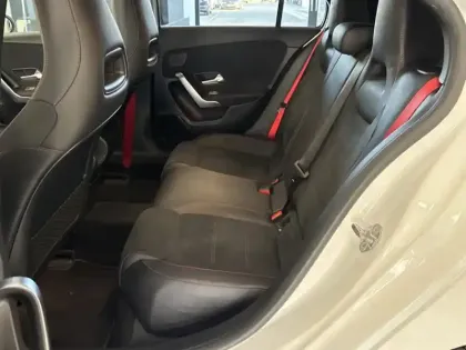 Photo 13 Mercedes Classe A 35 AMG 2.0 306 4MATIC 