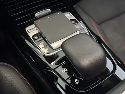 Photo 26 Mercedes Classe A Gén. IV (W177) Ph1 35 AMG 5