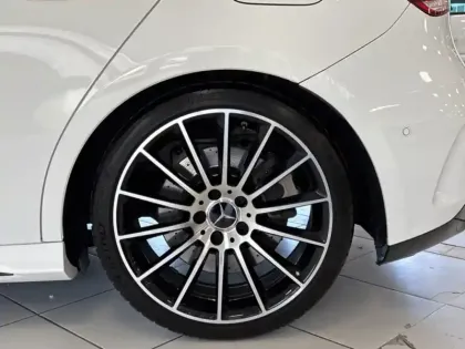 Photo 14 Mercedes Classe A 35 AMG 2.0 306 4MATIC 