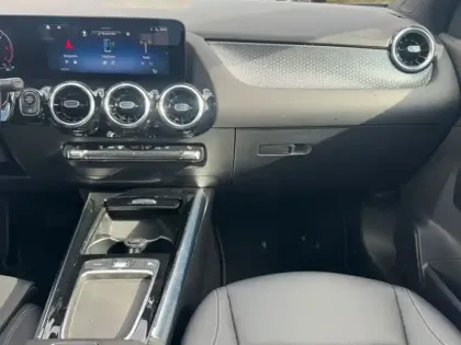 Photo 10 Mercedes GLA 180 d Business Line