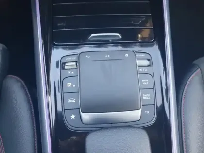 Photo 11 Mercedes GLA 250 e AMG Line