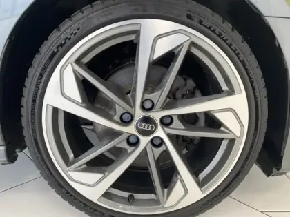 Photo 13 Audi A3 Gén. IV Ph1 Business line 4