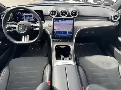 Photo 10 Mercedes Classe C  200 d Berline AMG Lin