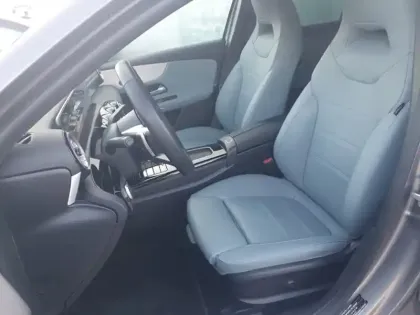 Photo 25 Mercedes Classe A Gén. IV (W177) Ph2 AMG Line 5