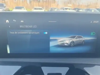 Photo 12 Mercedes Classe A 250 e Hybrid EQ AMG Line