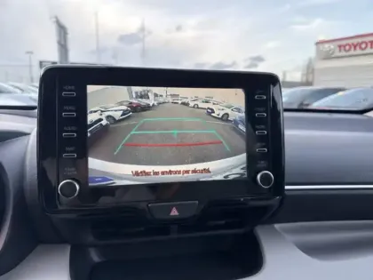 Photo 8 Toyota Yaris Hybride 116h Iconic 1.5 116 ch