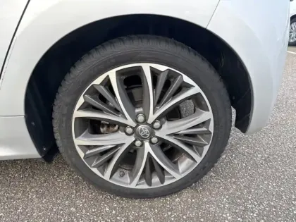 Photo 9 Toyota Yaris Hybride 116h Iconic 1.5 116 ch