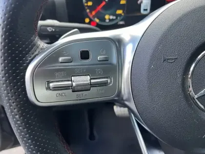 Photo 18 Mercedes Classe A 200 d Berline AMG Line