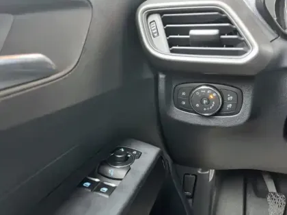 Photo 5 Ford Transit Courier Fourgonnette 1.5 EcoBlue 100ch Limited