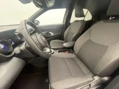 Photo 17 Toyota Yaris Hybride 1.5 116H DESIGN