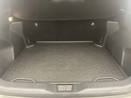 Photo 8 Toyota Yaris Hybride 1.5 116H DESIGN