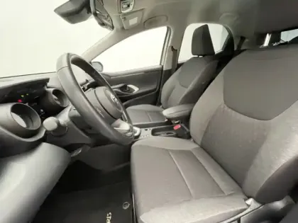 Photo 12 Toyota Yaris Hybride 116h Design