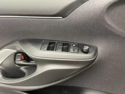 Photo 13 Toyota Yaris Hybride 116h Design