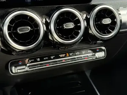 Photo 27 Mercedes GLB 200 d Business Line