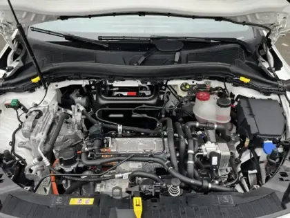 Photo 28 Mercedes EQA 250+ Edition