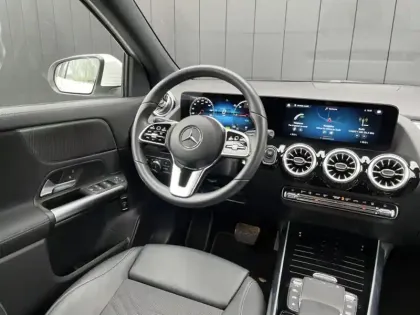 Photo 10 Mercedes EQA 250+ Edition