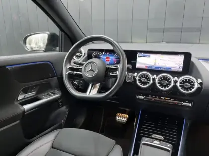 Photo 10 Mercedes GLA 200 d AMG Line