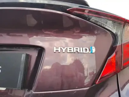 Photo 18 Toyota C-HR 1.8 Hybride 122 Design