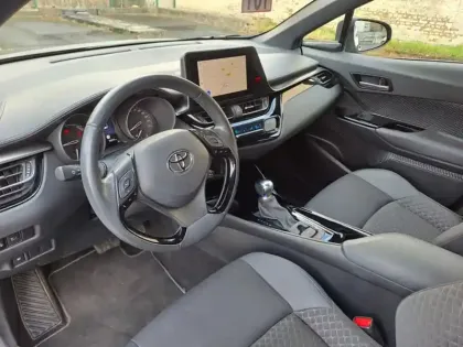 Photo 10 Toyota C-HR 1.8 Hybride 122 Design