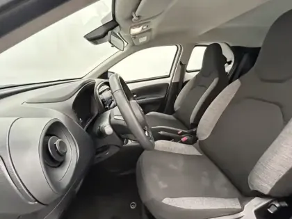 Photo 17 Toyota Aygo 1.0 VVT-i 72 Dynamic