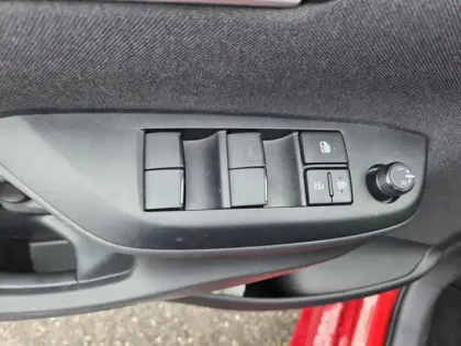 Photo 13 Toyota Yaris Hybride 116h Design