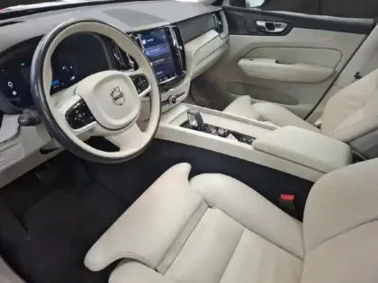 Photo 10 Volvo Xc60  B5 AdBlue AWD 235ch Ultimate Style Dark Geartronic