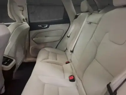 Photo 11 Volvo Xc60  B5 AdBlue AWD 235ch Ultimate Style Dark Geartronic