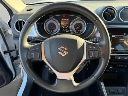 Photo 12 Suzuki Vitara  1.4 Boosterjet Hybrid 129ch Privilège Allgrip