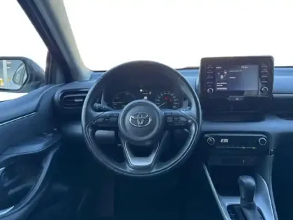 Photo 13 Toyota Yaris  116h Dynamic 5p MY22